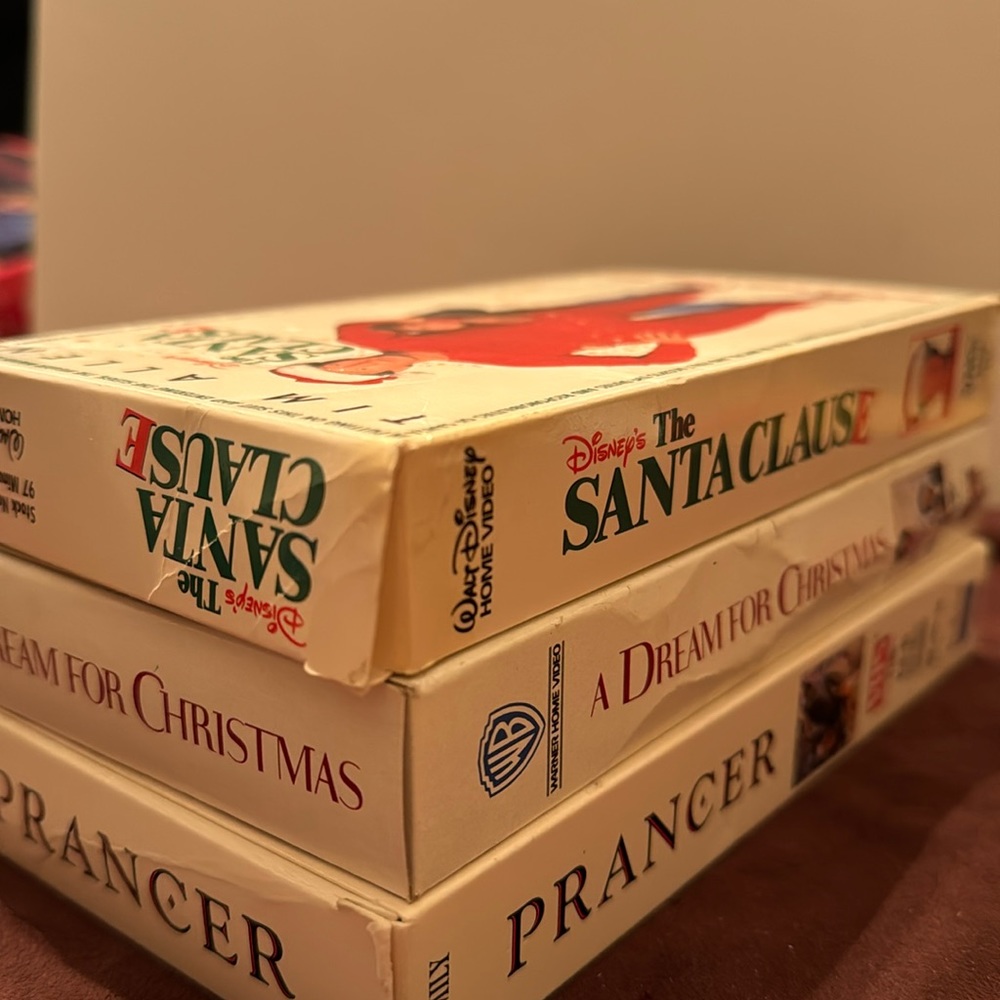 3 VHS Christmas movies